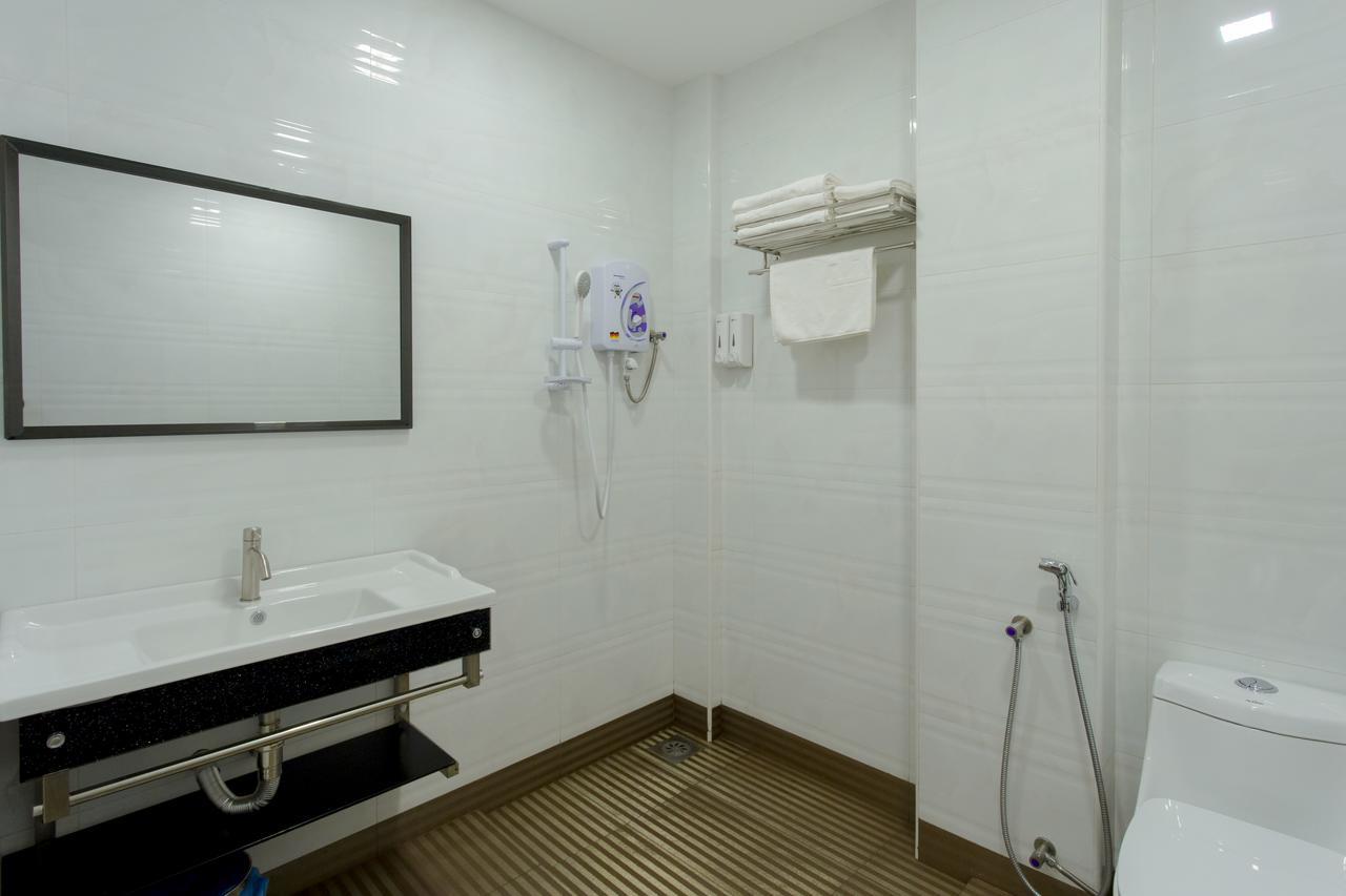 Aloha Hotel Sdn Bhd Понтиан-Кечил Экстерьер фото