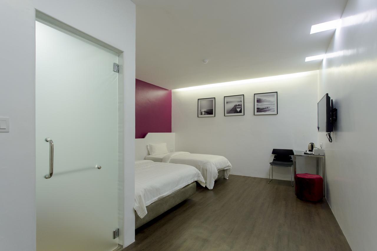 Aloha Hotel Sdn Bhd Понтиан-Кечил Экстерьер фото