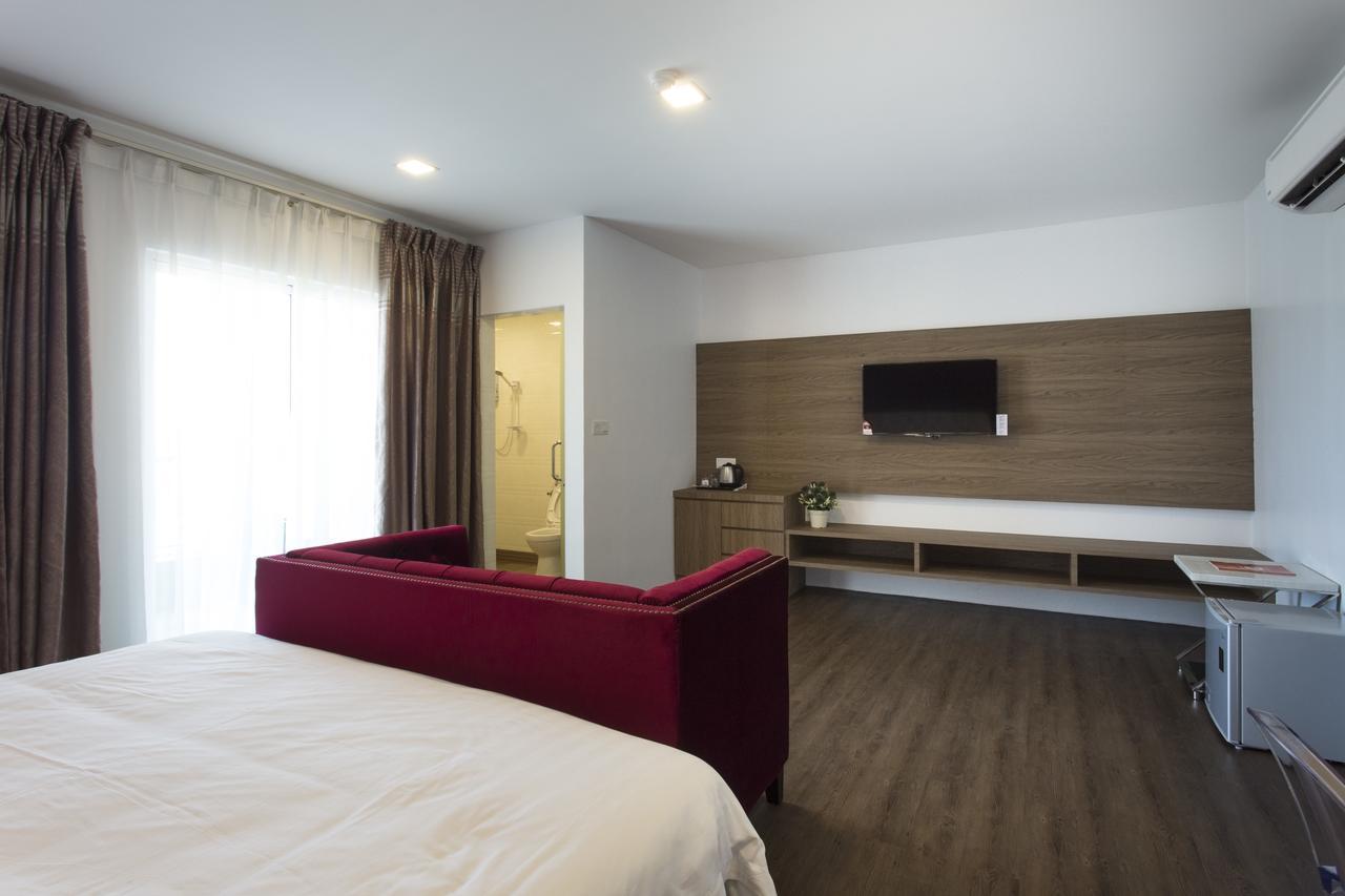 Aloha Hotel Sdn Bhd Понтиан-Кечил Экстерьер фото